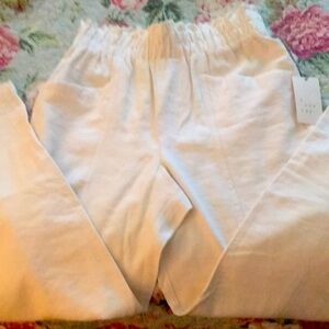 NWT Cream linen-feel capris pants!
